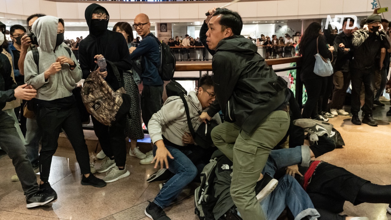В канун Рождества в Гонконге произошли стычки с полицией