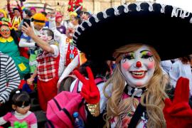 Мексиканские клоуны совершают ежегодное паломничество к базилике