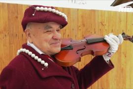 Вятский модник: 73-летний житель Кирова прославился на всю страну