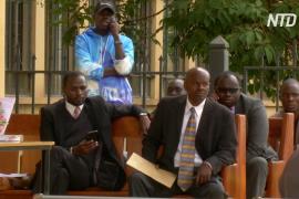 В Кении судебные заседания из залов перенесли на улицы