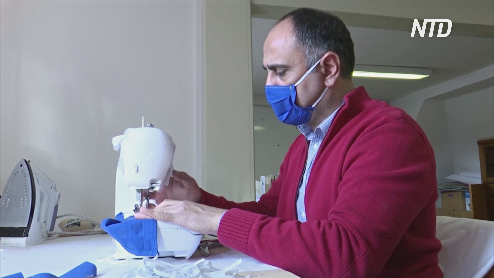 Беженцы в Германии шьют защитные маски для пожилых
