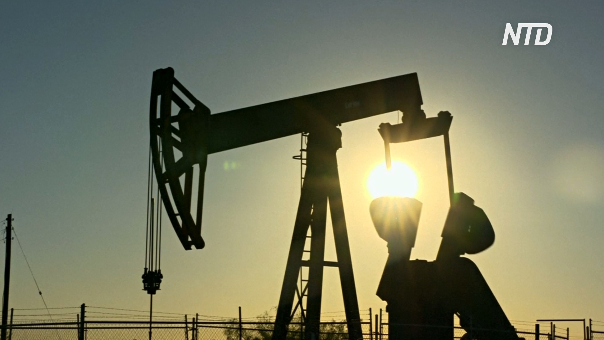 ОПЕК+ утвердил рекордное в истории сокращение добычи нефти