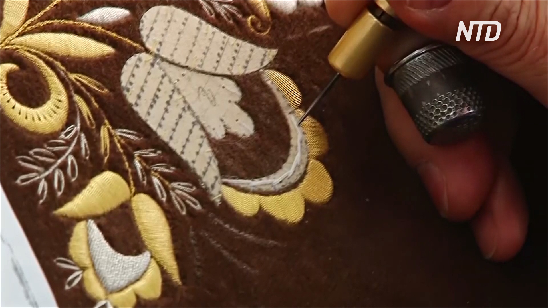 Торжокские мастерицы хранят вековые традиции золотного шитья