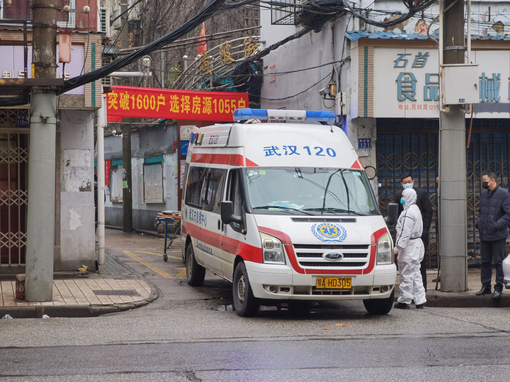 Отчёт AP: китайские власти шесть дней умалчивали о том, что новый коронавирус передаётся от человека к человеку