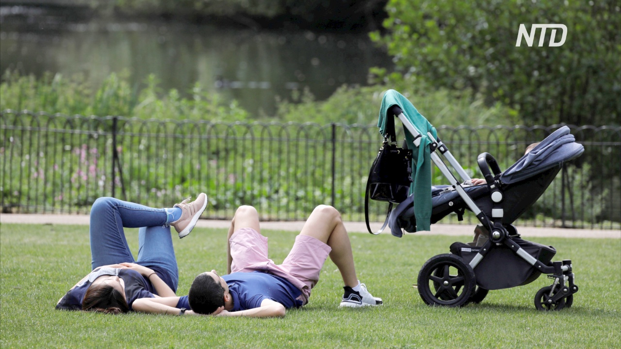 Премьер-министр Великобритании призвал людей выходить в парки