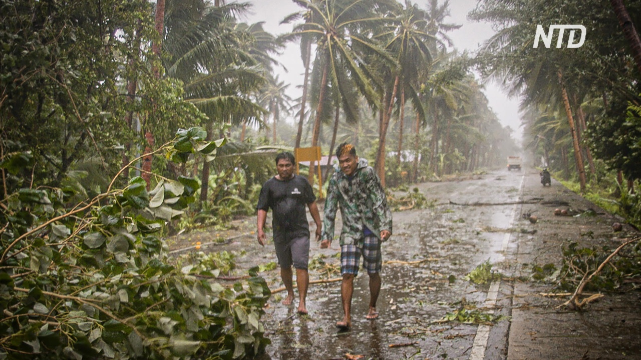 По Филиппинам ударил тайфун «Вонфон»