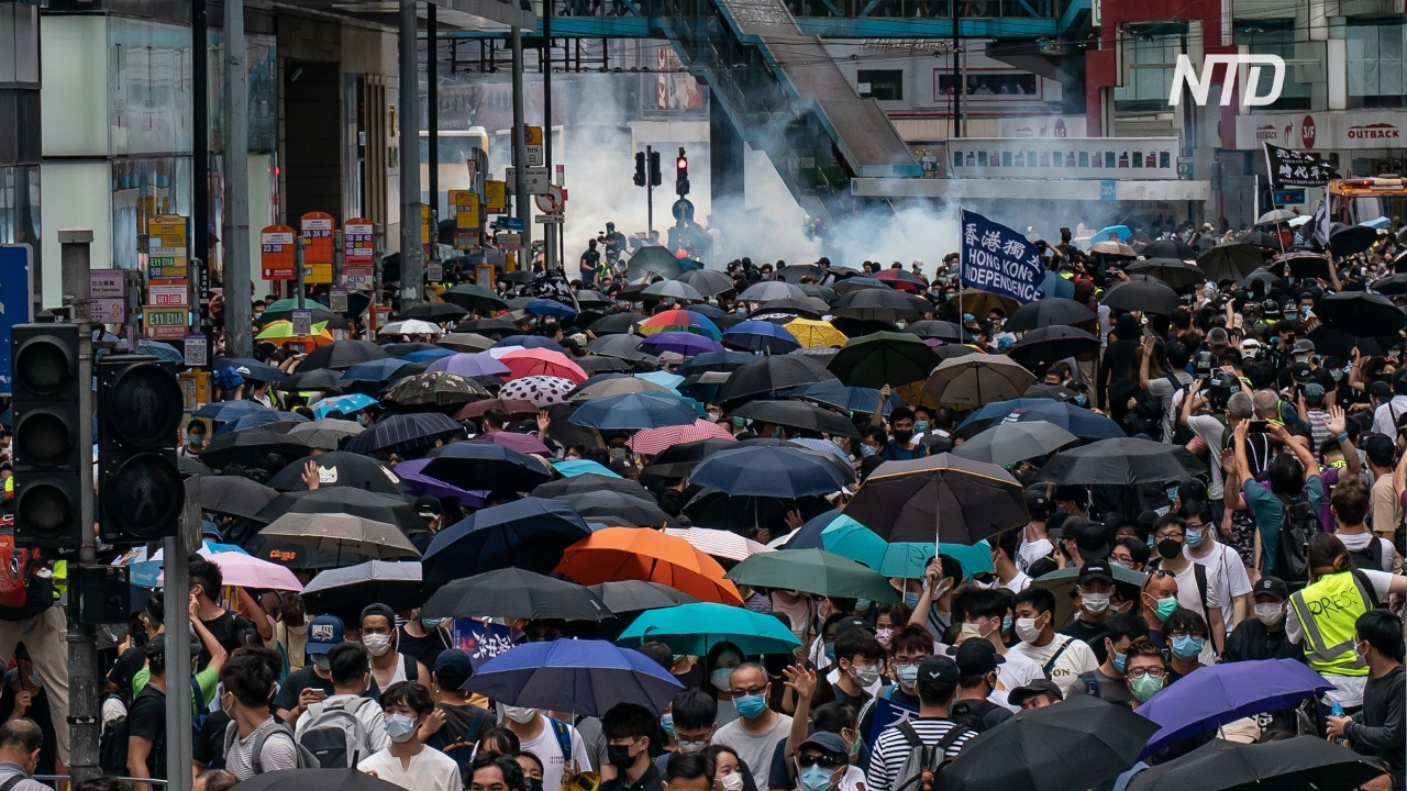 Слезоточивый газ и перцовый спрей: полиция Гонконга арестовала около 80 протестующих