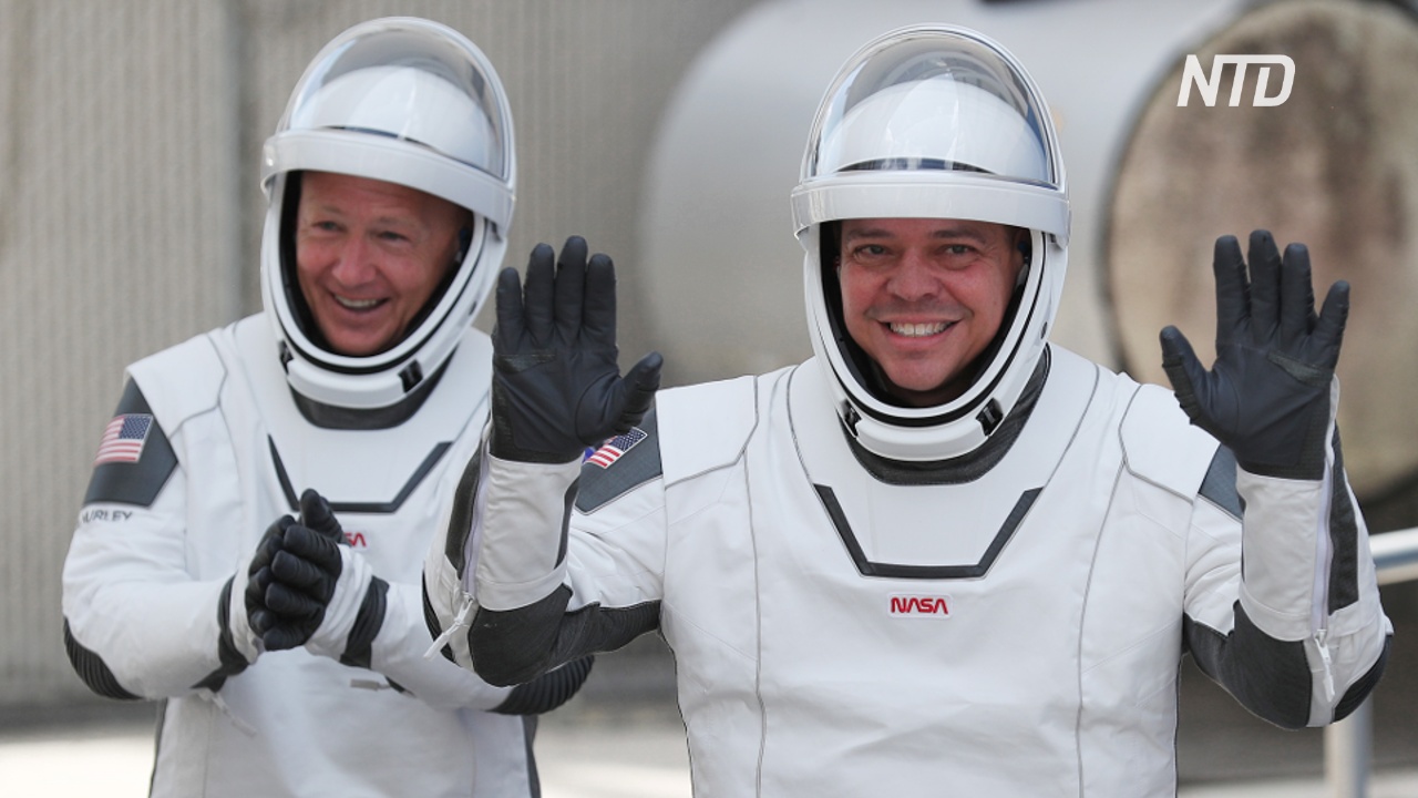 Астронавты НАСА с Crew Dragon перешли на МКС