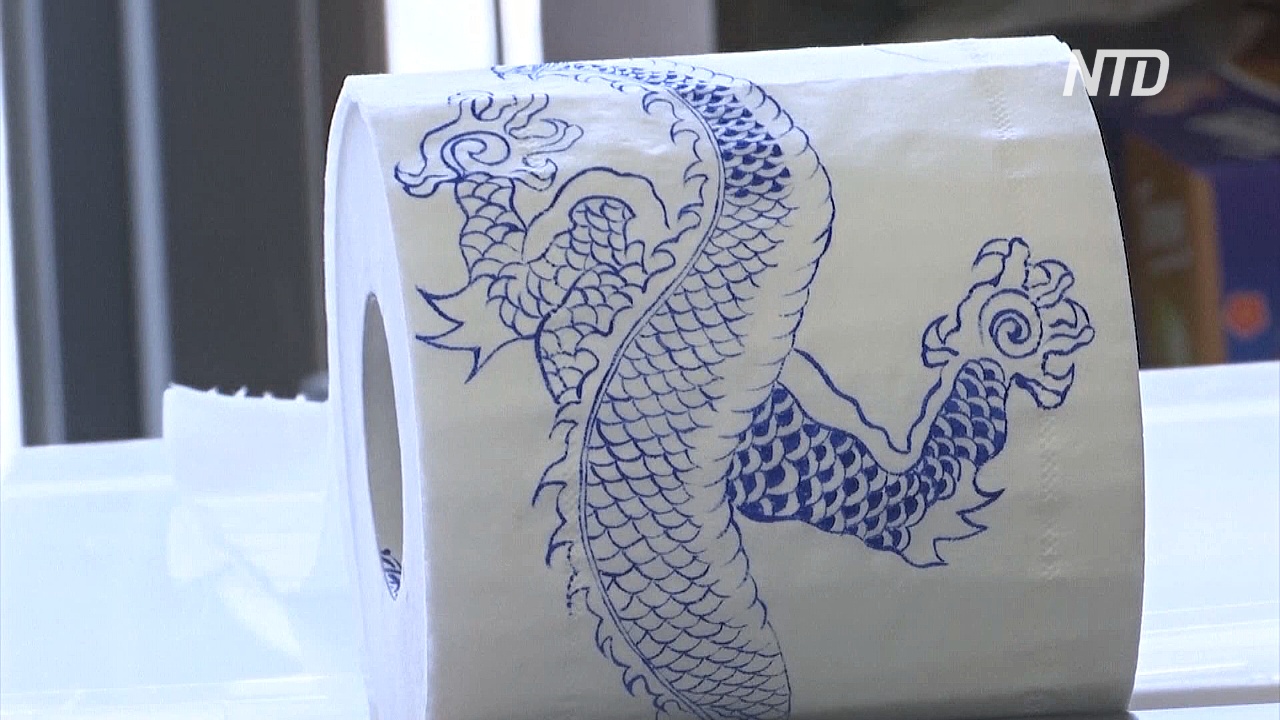 Художница трансформирует туалетную бумагу в карантинные произведения искусства