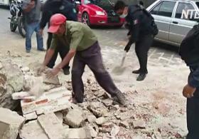 Треснувшие стены и обломки на улицах: в Мексике произошло землетрясение