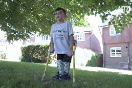 Благотворительность на протезах: 5-летний британец собрал 1,2 млн долларов