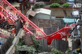 В Лондоне подъёмный кран упал на жилые дома