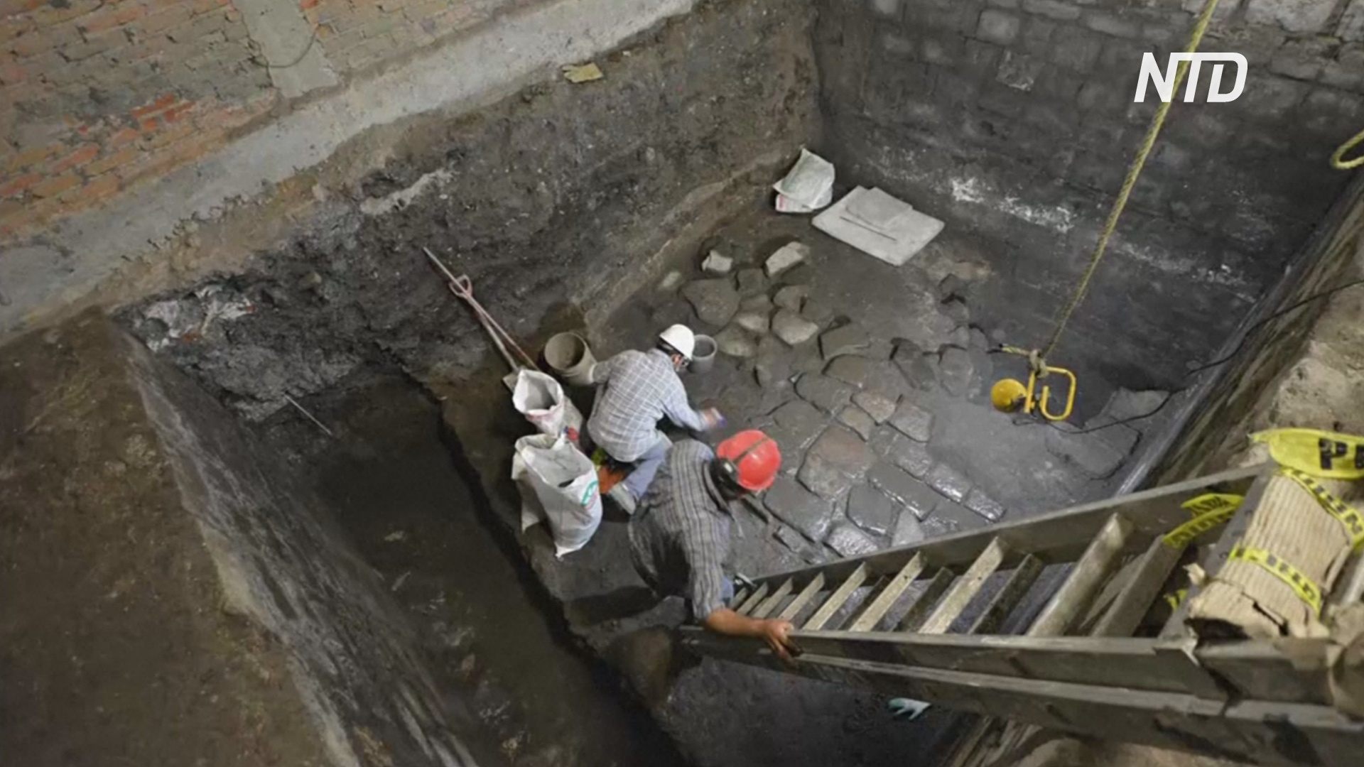 В Мехико нашли останки дворца ацтеков и резиденции испанского конкистадора