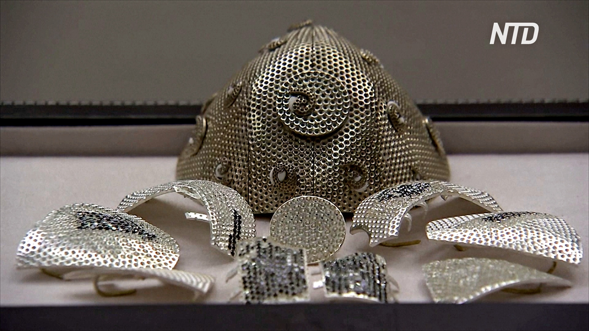 Золото и бриллианты: в Израиле делают маску для лица за $ 1,5 млн