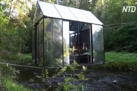 Новый вид отдыха в Латвии: ночёвка в стеклянном домике, подвешенном над рекой