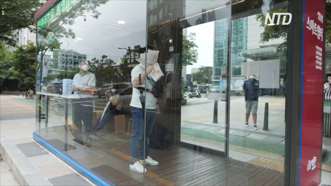 В Сеуле появились «умные» автобусные остановки с тепловизором и чистым воздухом