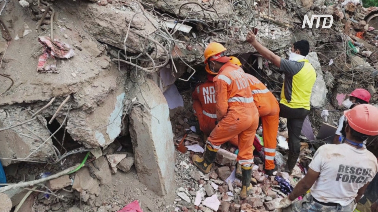 В Индии рухнула жилая пятиэтажка, под завалами оказались десятки человек