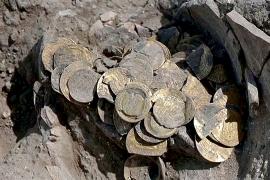 Клад из древних золотых монет нашли в Израиле