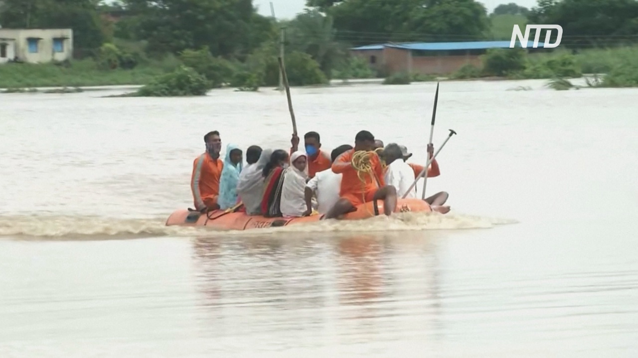 Многие регионы Индии страдают от наводнений