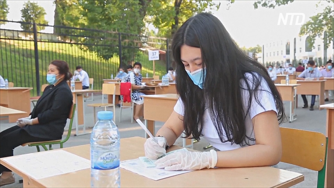 Полтора миллиона абитуриентов Узбекистана сдают экзамены на улице