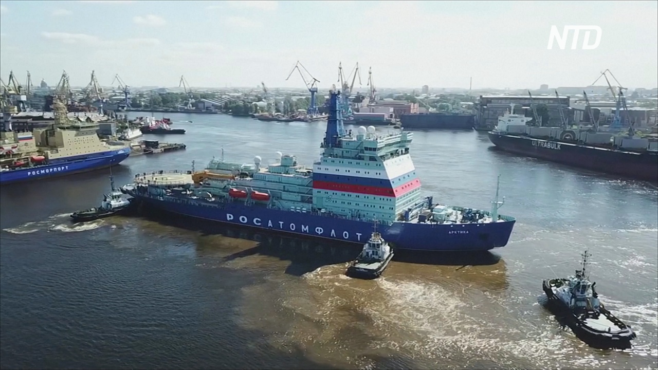 Новый атомный ледокол «Арктика» направился из Петербурга в Мурманск