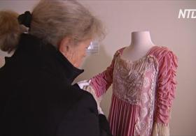 Гламурные платья раскрывают истории колониального прошлого Тасмании