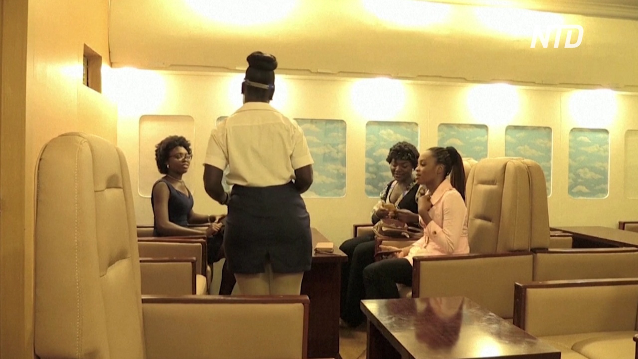 Нигерийский ресторан сделал интерьер как в самолёте