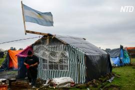 Почти половина аргентинцев оказалась за чертой бедности