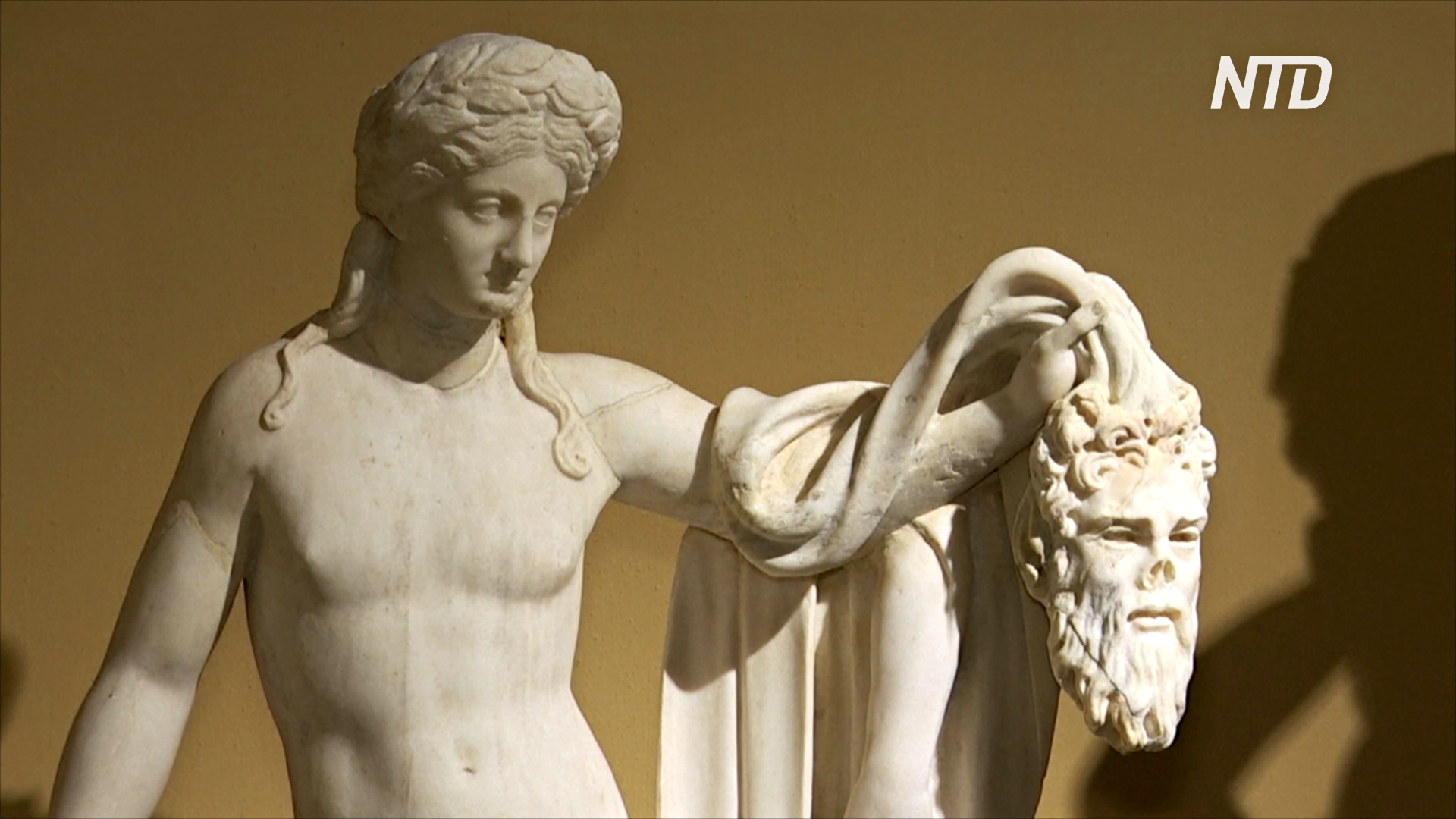 Античные скульптуры из частной коллекции показали в Риме
