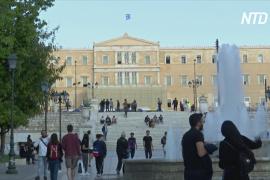 В Греции резко возросло число заражённых COVID-19, власти вводят комендантский час