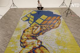 Итальянец сложил мозаику из 6000 кубиков Рубика менее чем за сутки
