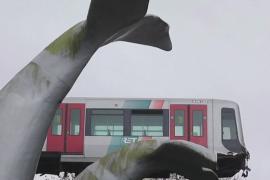 Хвост кита спас машиниста метро от падения с 10 метров