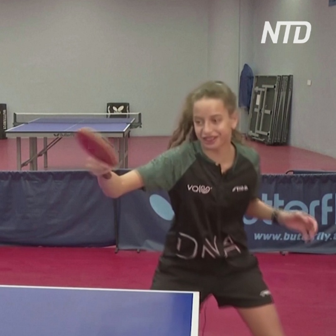 12-летняя египтянка играет в настольный теннис как профи