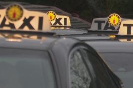 Таксисты в Швеции привозят на дом тесты на COVID-19