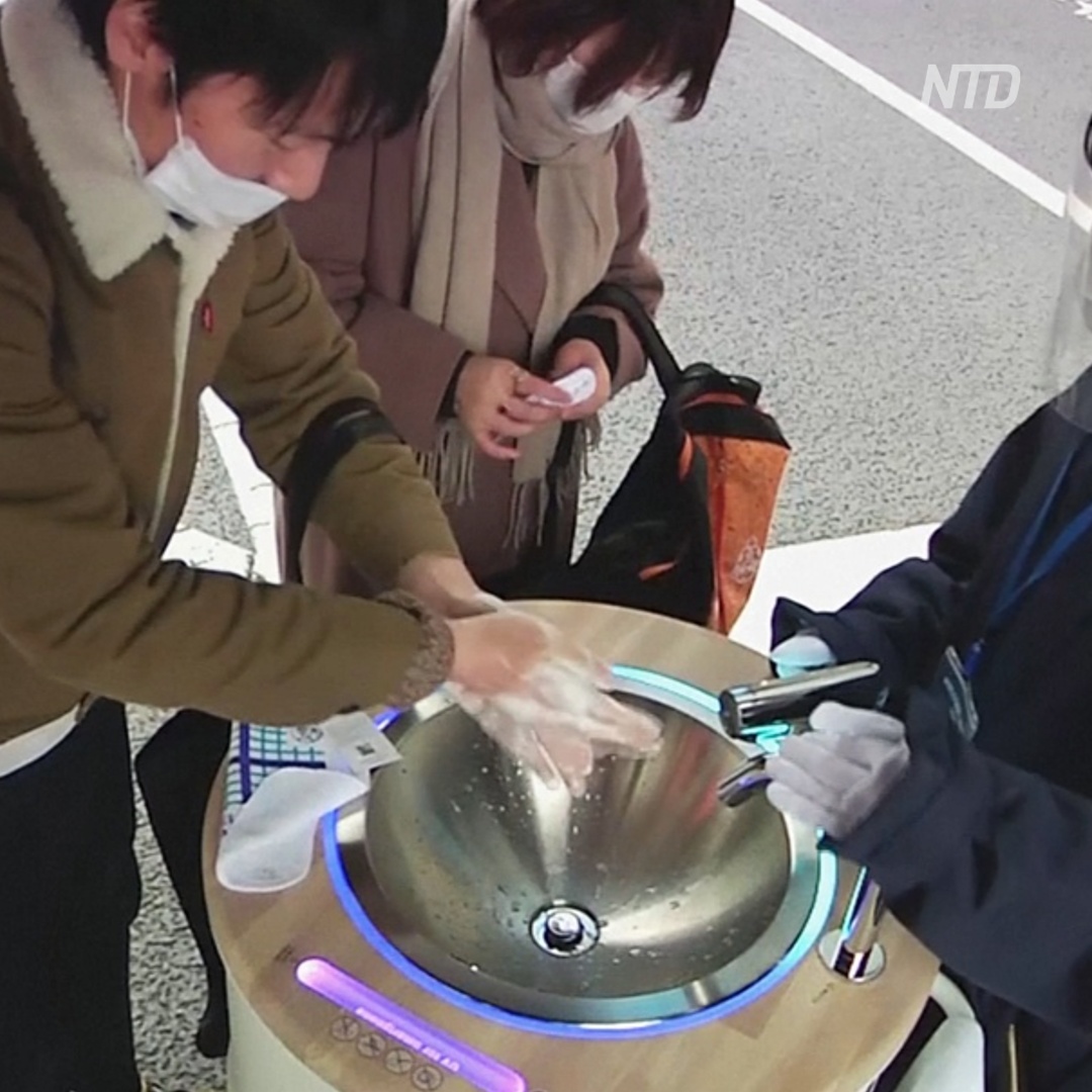 В Токио установили высокотехнологичные машины для мытья рук