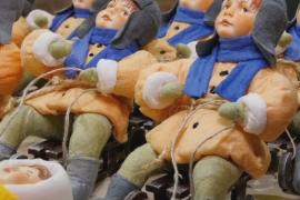 Ёлочные игрушки из ваты делают вручную мастерицы в Москве