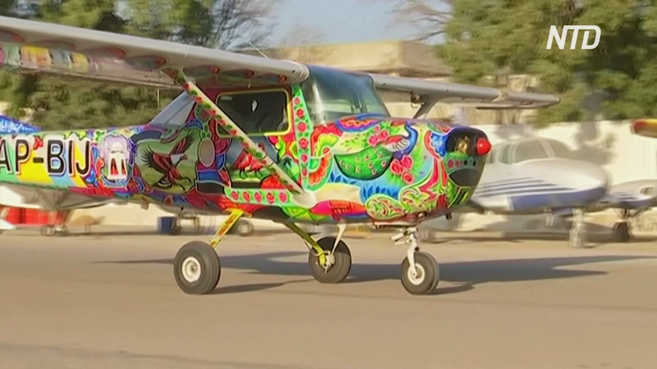 От шоссе к небу: пакистанский художник вместо грузовиков расписывает самолёты