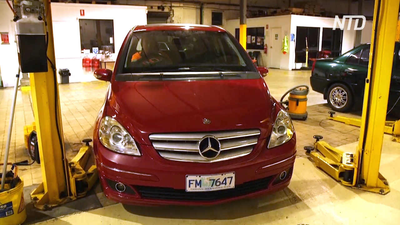 В Австралии волонтёры ремонтируют машины и дарят их нуждающимся
