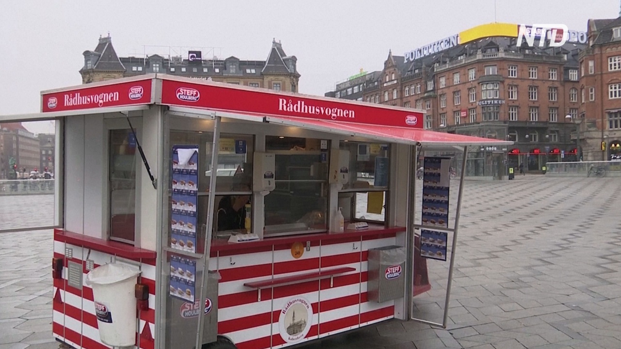 Знаменитым датским фуд-тракам с хот-догами исполнилось 100 лет