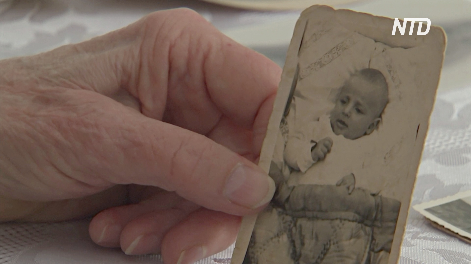 Выжившая в Холокосте узнала своё имя по старинной фотографии