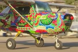 К расписным пакистанским грузовикам добавились разрисованные самолёты