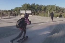 Молодые иракцы из-за пандемии увлеклись скейтбордингом