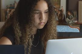 14-летняя девочка из Австралии вместо прогулок с подружками управляет компанией