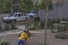 От жары в Афинах спасают мини-парки