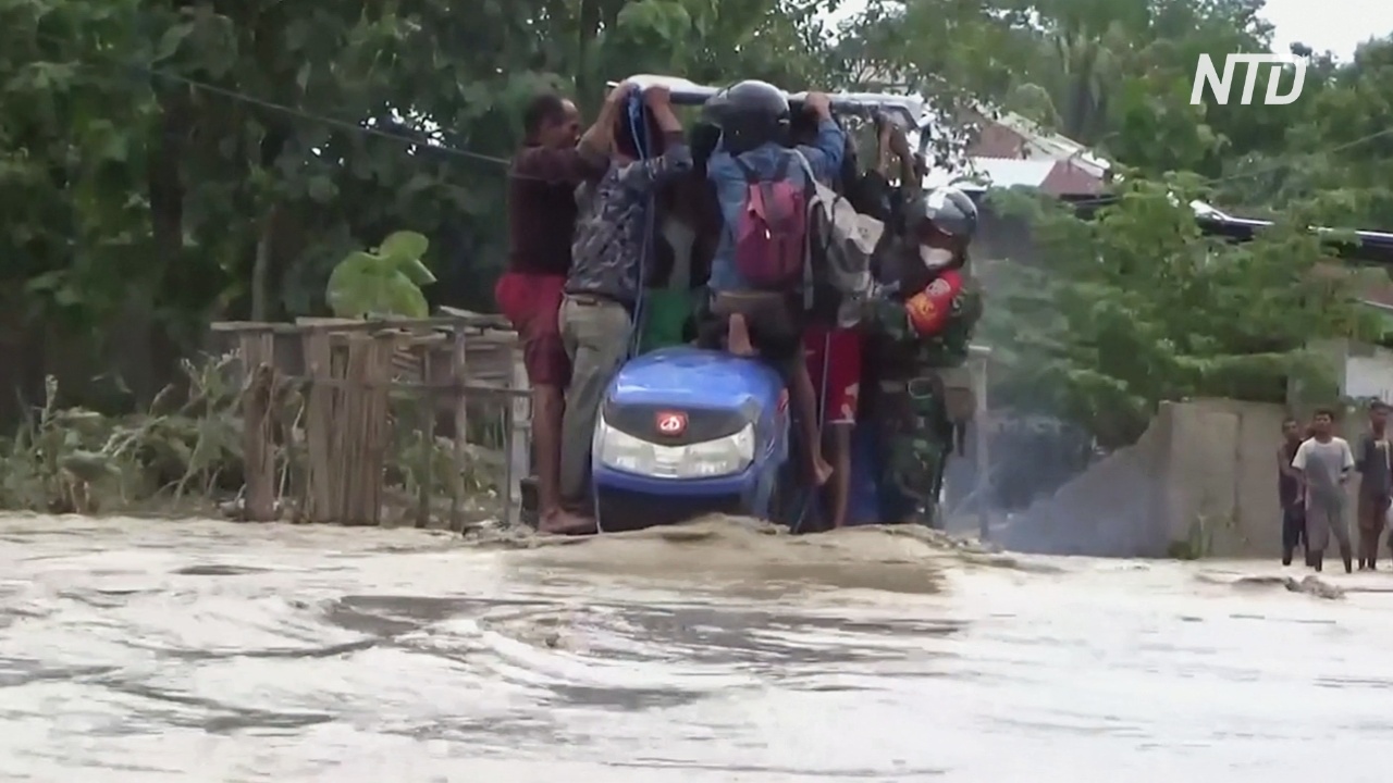 Циклон «Сероя» обрушился на Индонезию: около 100 погибших