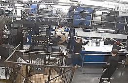 В Европе и США осудили нападение на печатный цех Epoch Times в Гонконге