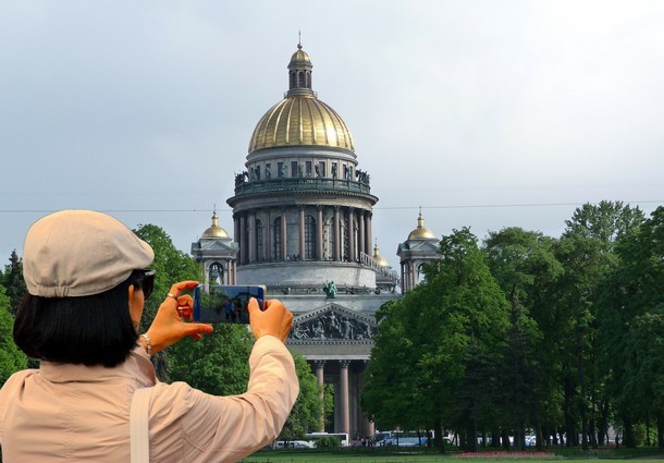 Лучшие туры и экскурсии в Питере и Москве