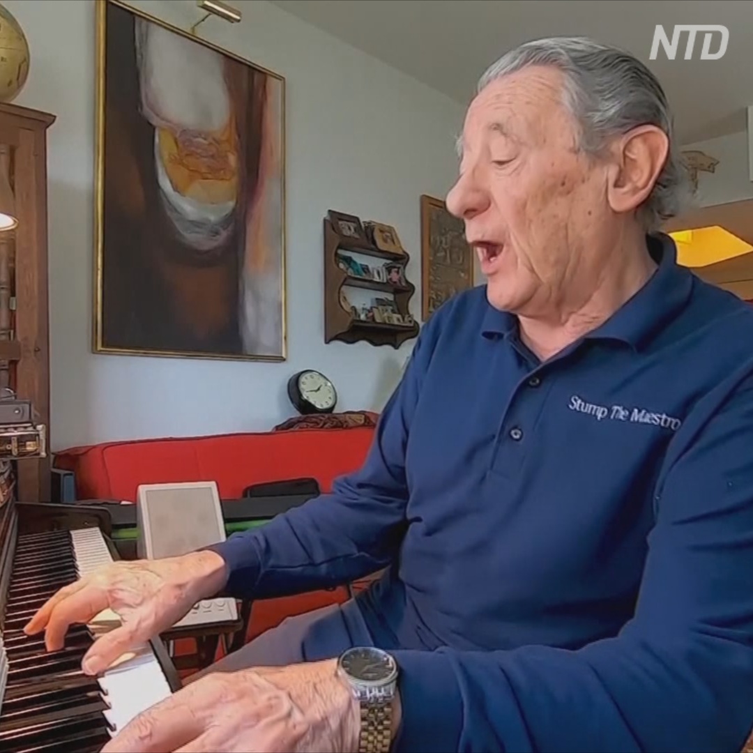 91-летний пианист каждый день по часу играет в Facebook песни на заказ