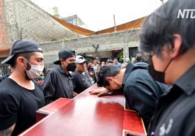 В Мехико хоронят погибших в результате обрушения метромоста