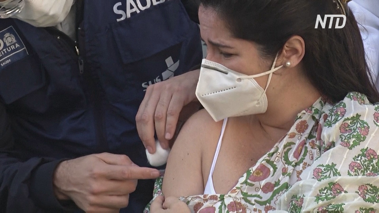 В Бразилии приостанавливают вакцинацию беременных препаратом AstraZeneca после смерти женщины